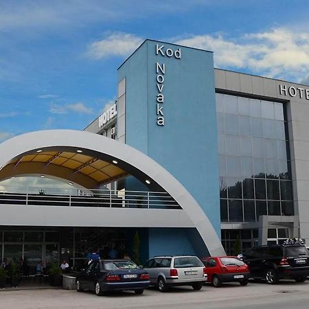 Hotel Novak Зворник Екстериор снимка