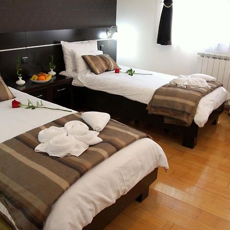 Hotel Novak Зворник Екстериор снимка