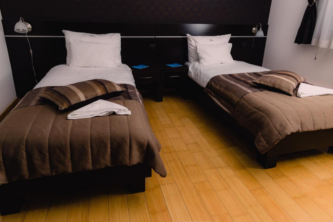 Hotel Novak Зворник Екстериор снимка