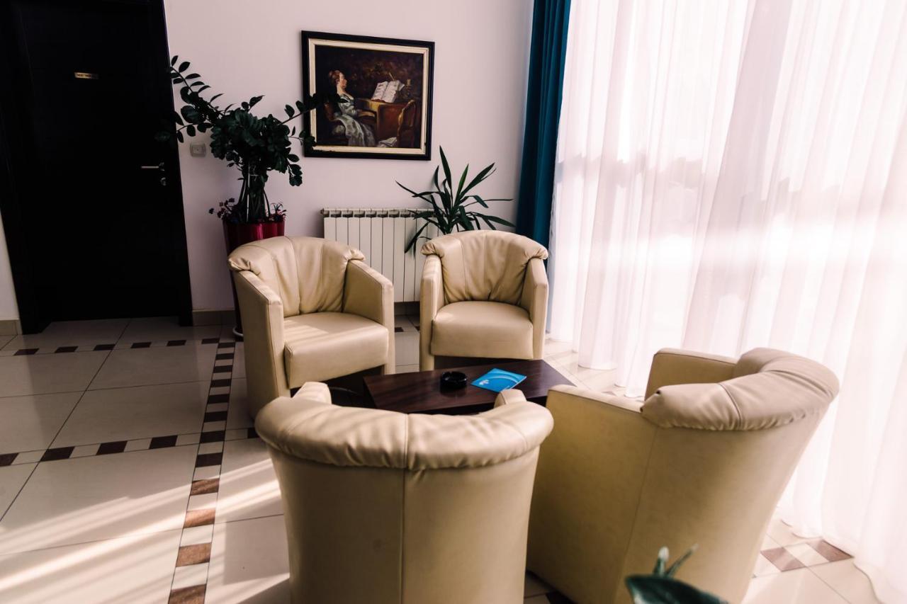 Hotel Novak Зворник Екстериор снимка