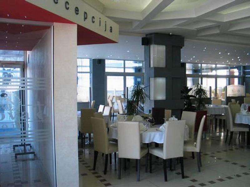Hotel Novak Зворник Екстериор снимка