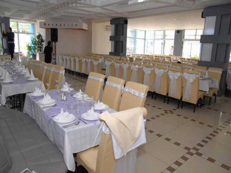 Hotel Novak Зворник Екстериор снимка